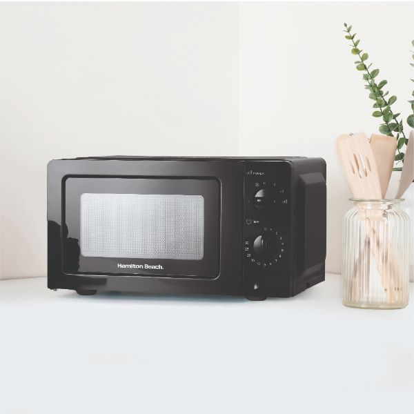 Hamilton Beach 20L, 700W Microwave - Black